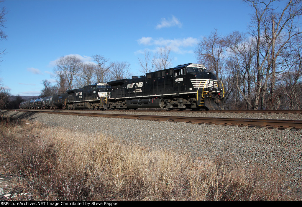 NS 4660 on the point of train 38G